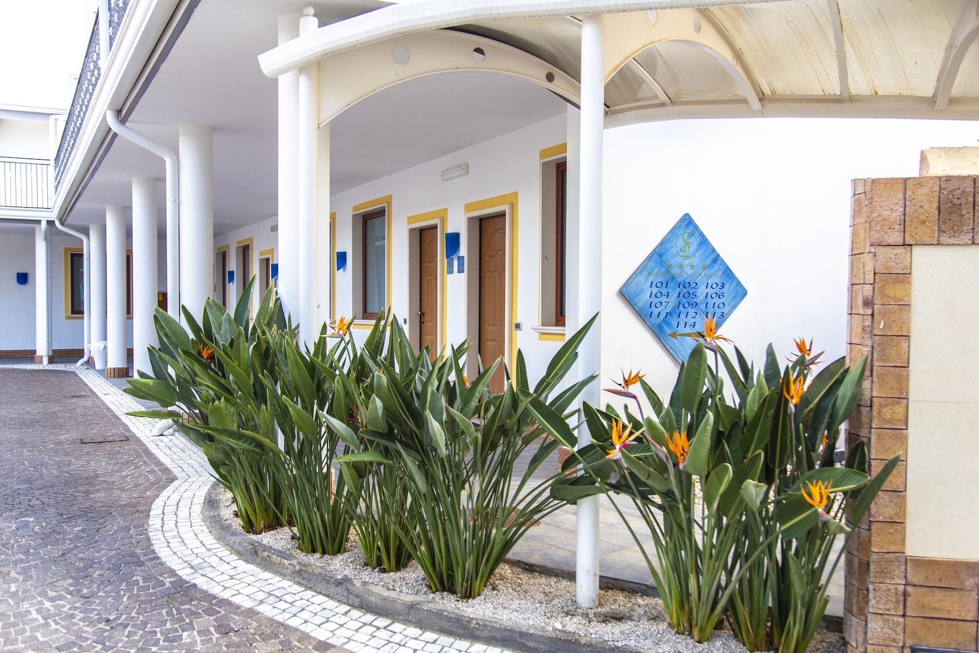 Hotel San Luca Battipaglia Exterior photo